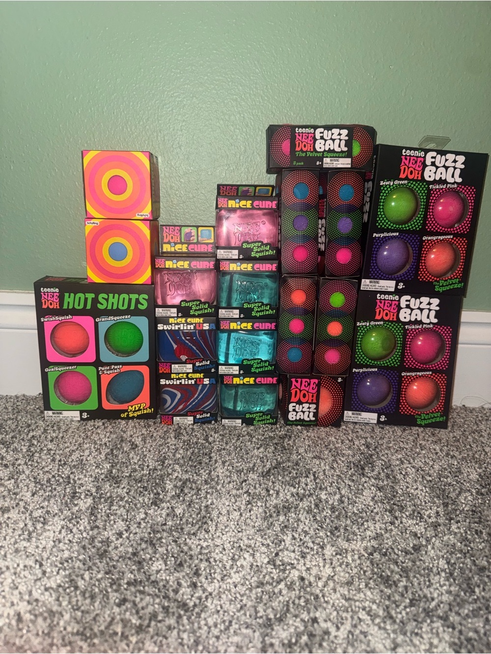 NeeDoh Nice Cube, USA Nice cube, Hot Shots, Fuzzball, color change Bundle